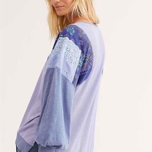 We The Free Feelin’ It Tee Size L NWT